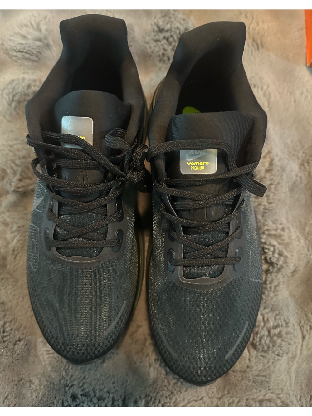 Women’s Nike Vomero Premium
Black Volt - Picture 3 of 6